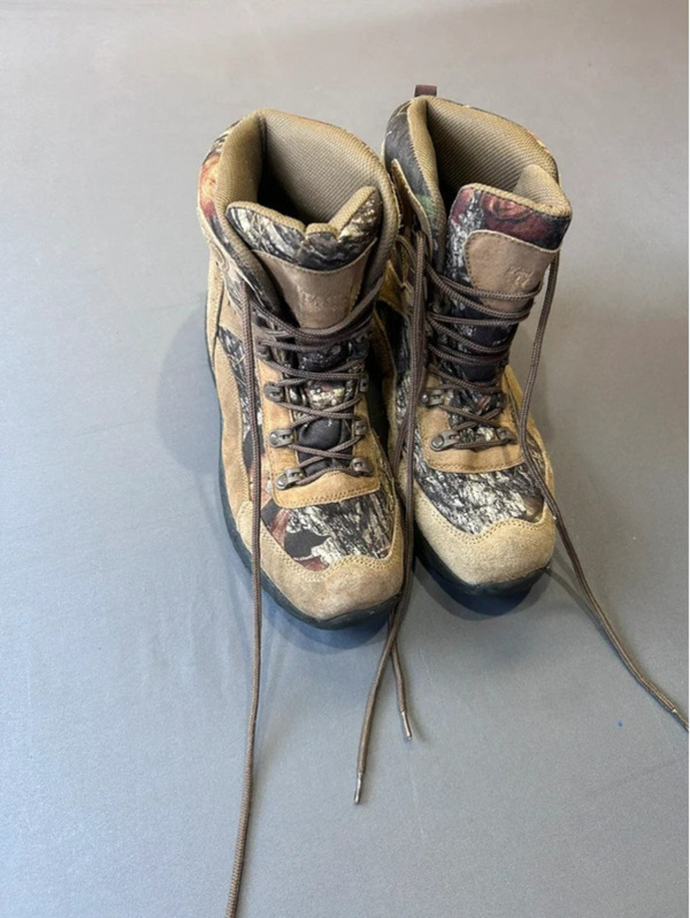 Hiking boots for women